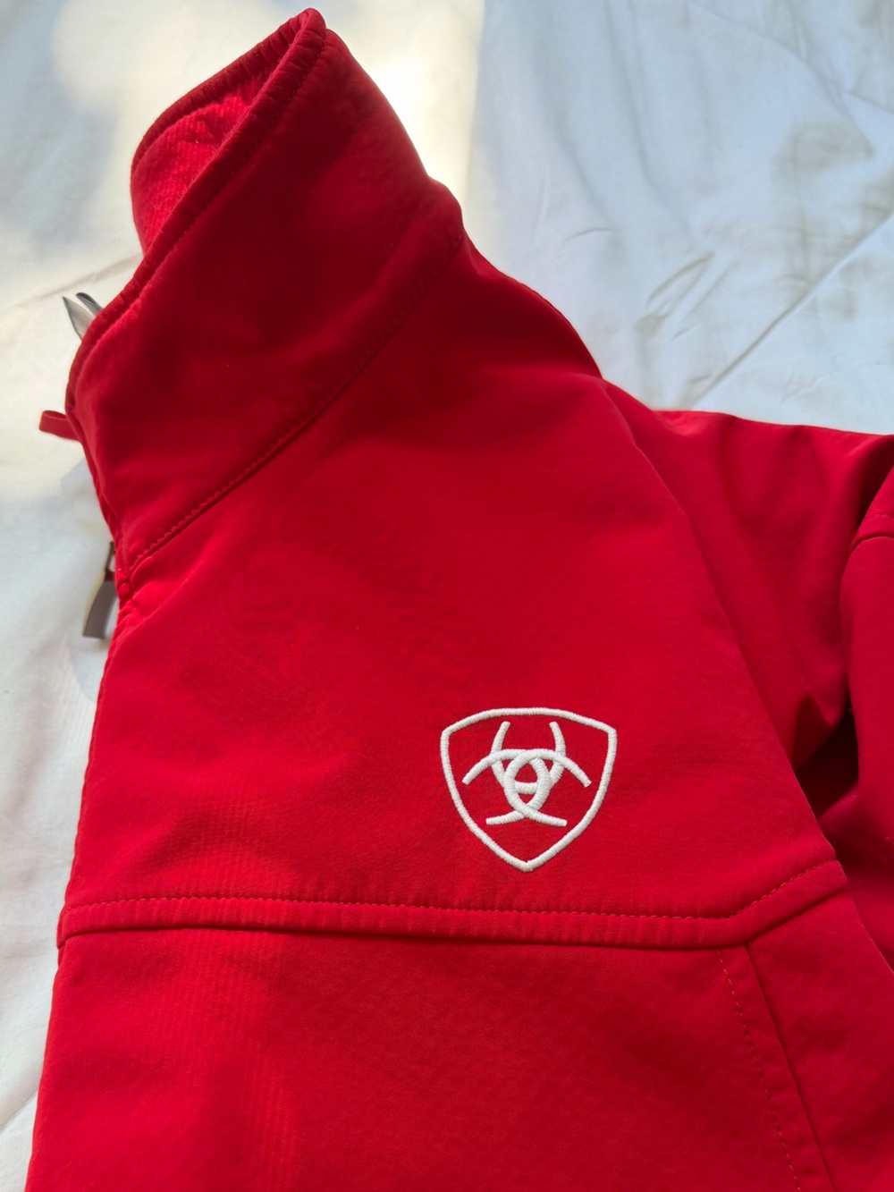 Red Ariat Mexico Softshell Jacket - Picture 5 of 6
